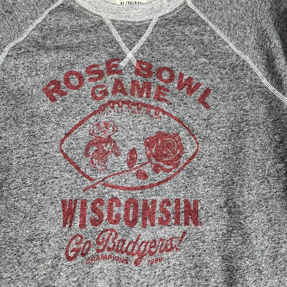 Wisconsin Rose Bowl Game Gray Pullover Sweatshirt - Picture 3 of 7